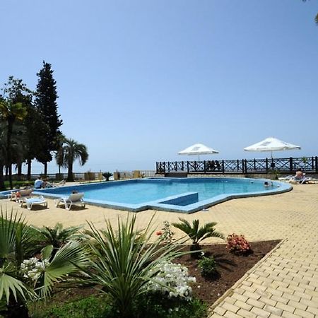 Lazurniy Bereg Hotell Gagra Exteriör bild