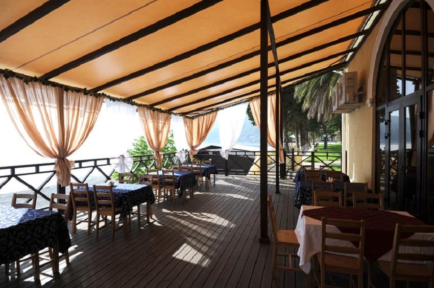 Lazurniy Bereg Hotell Gagra Exteriör bild