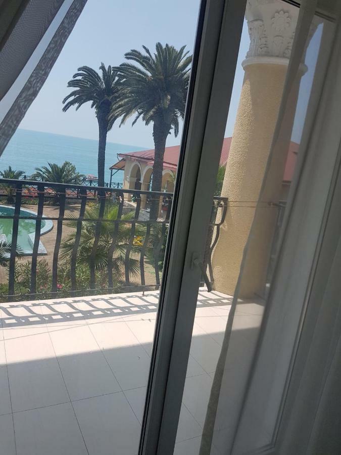 Lazurniy Bereg Hotell Gagra Exteriör bild