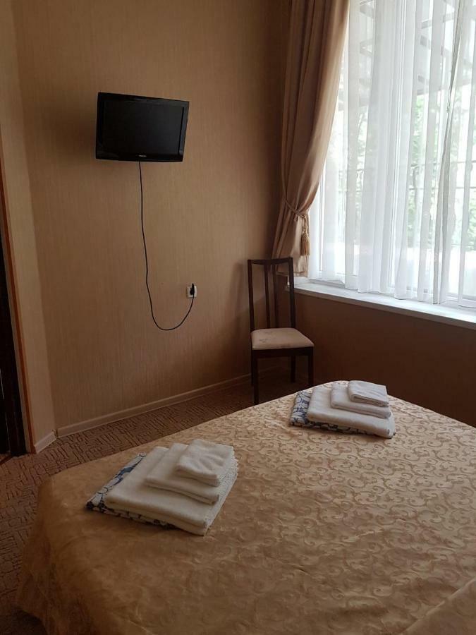 Lazurniy Bereg Hotell Gagra Exteriör bild