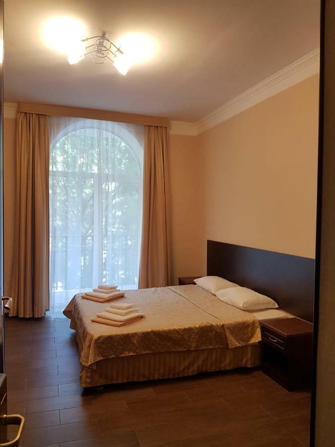 Lazurniy Bereg Hotell Gagra Exteriör bild