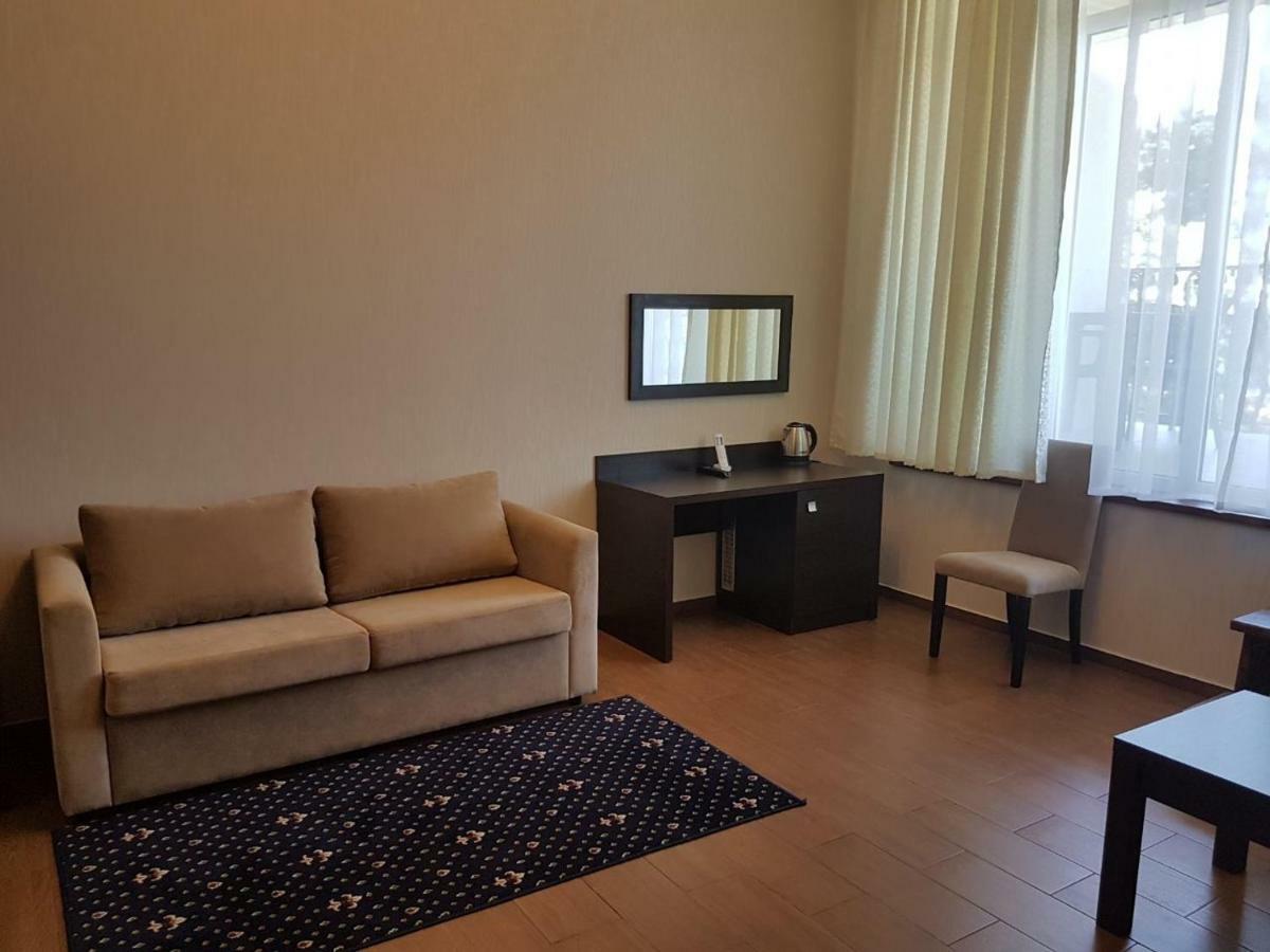 Lazurniy Bereg Hotell Gagra Exteriör bild