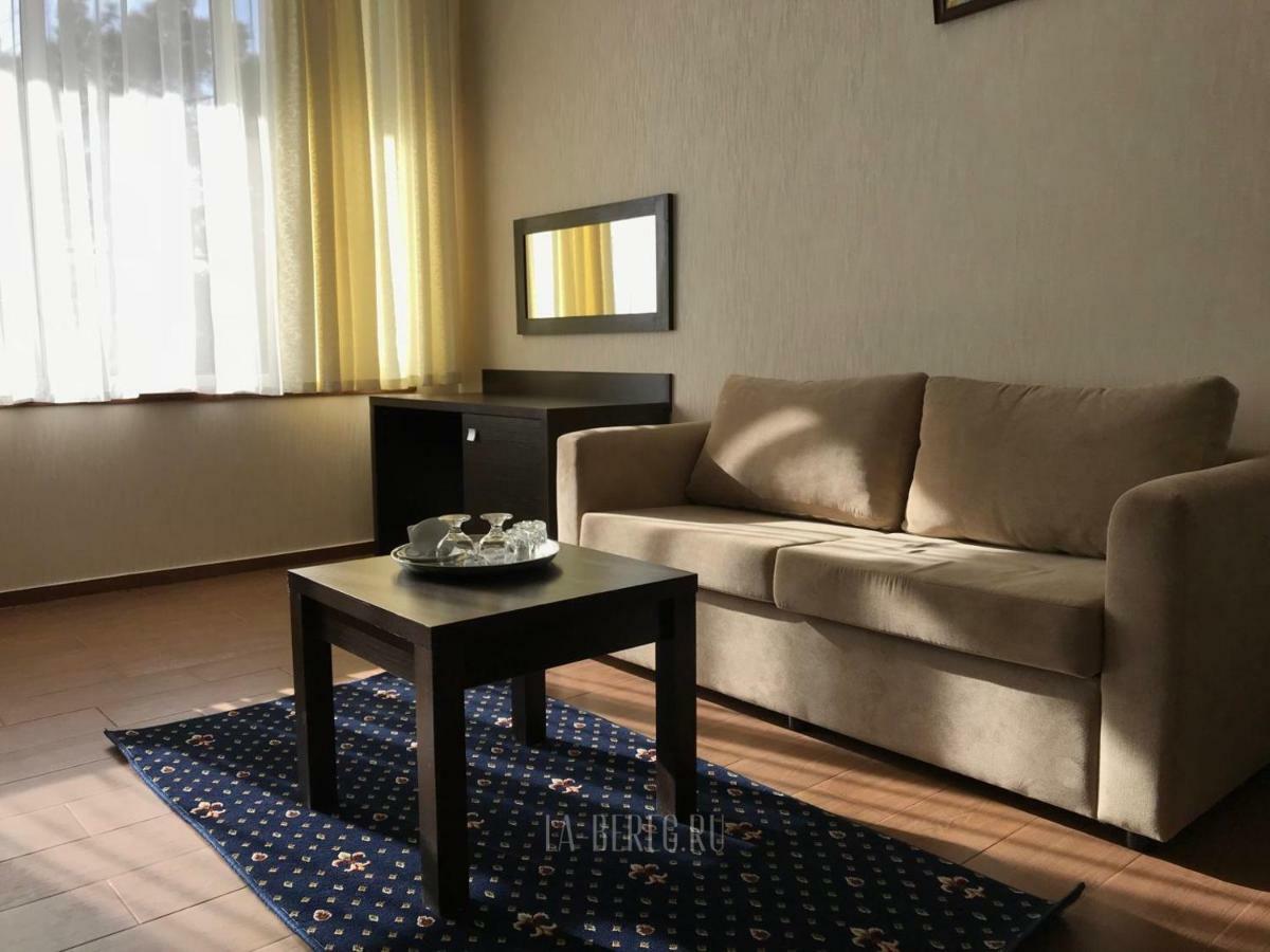 Lazurniy Bereg Hotell Gagra Exteriör bild